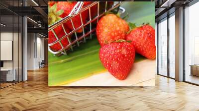 fresh strawberries is delicious on wood background Wall mural