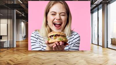 girl with hamburger Wall mural