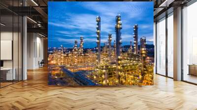 industrial oil and gas LPG refinery industry and commercial storage facilities import and export international by sea transport vessels Wall mural