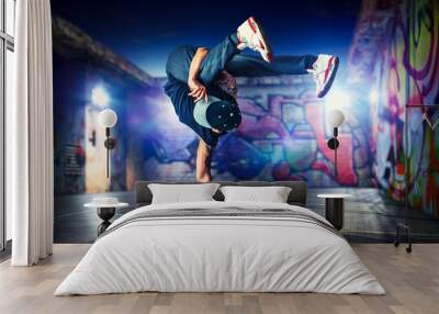 break dancing outdoors Wall mural