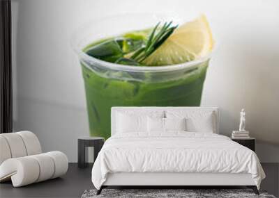 matcha green tea with lemon and tonic Wall mural