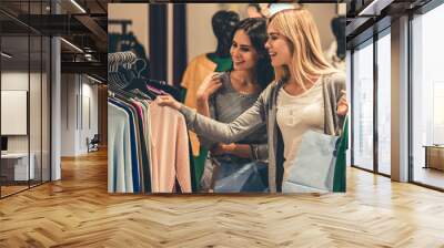 girls going shopping Wall mural