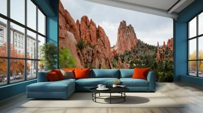 Beautiful landscape of rocks and trees of the Garden of the Gods in Colorado Springs, USA. Wall mural