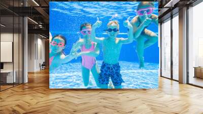  kids swimming  in pool Wall mural