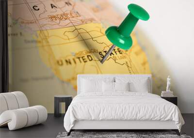 Location United States. Green pin on the map. Wall mural