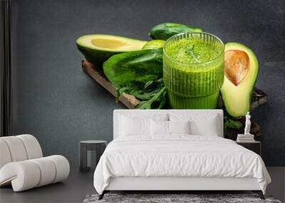 Green healthy drink. Vegetable juice. Vegetarian food. Detox. Healthy food concept. place for text, top view Wall mural