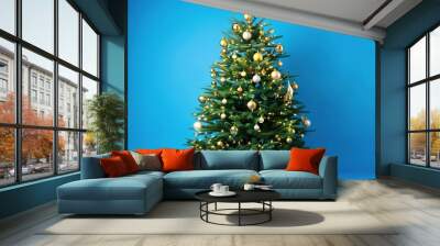 Christmas_Tree_With_Golden_Baubles_And_Shiny_Ligh Wall mural